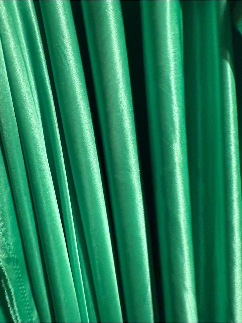 Vintage slinky fabric 8 yards minty mermaid green one way stretch